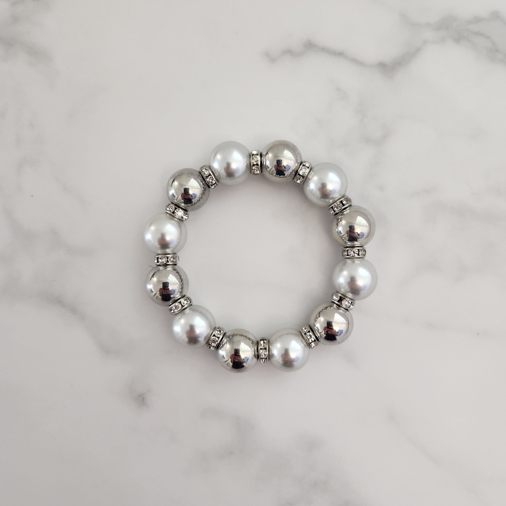 Paparazzi Elastic Silver Beaded Bracelet - Picture 4 of 5
